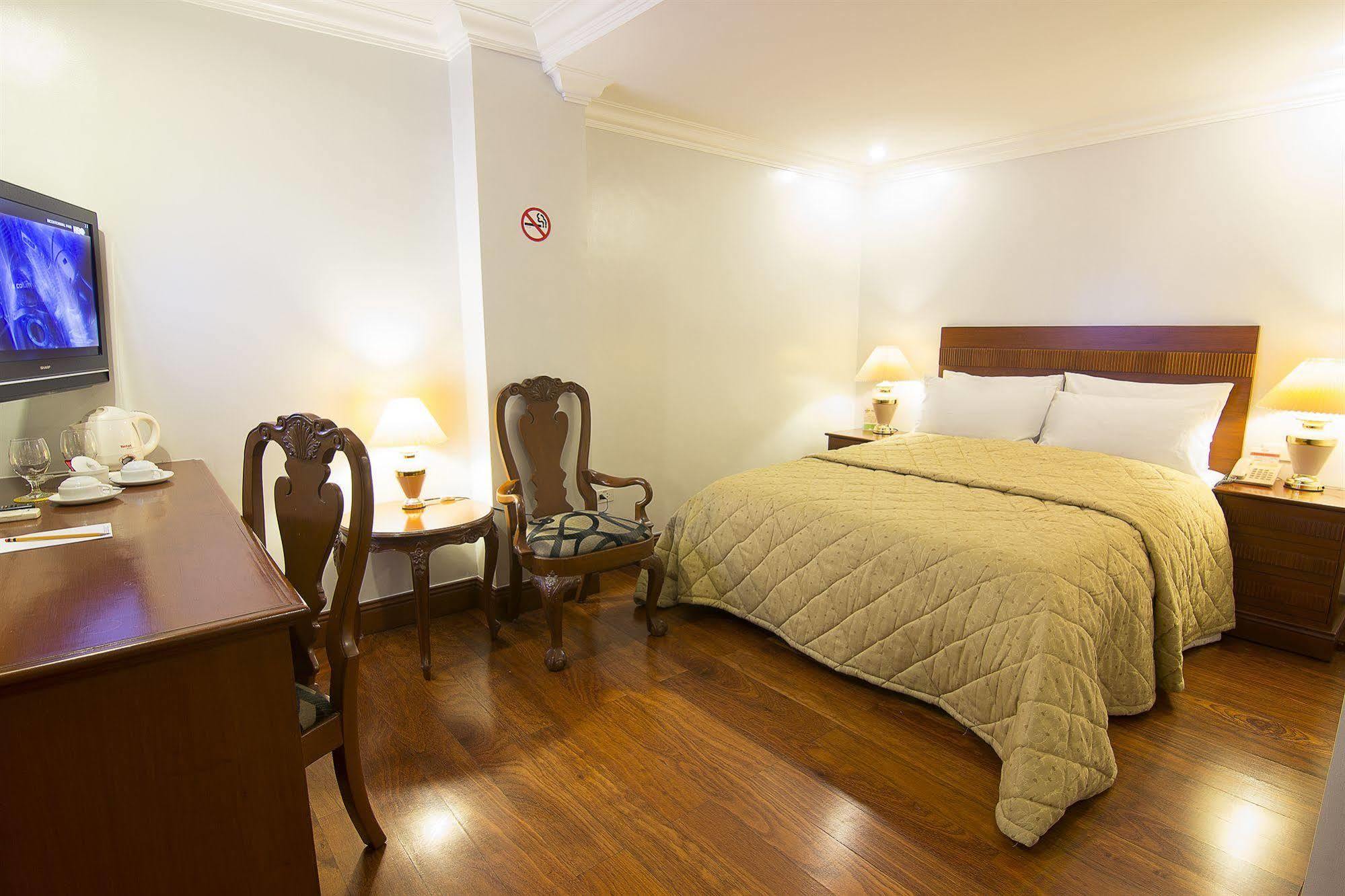 Vip Suite Hotel Makati City Extérieur photo