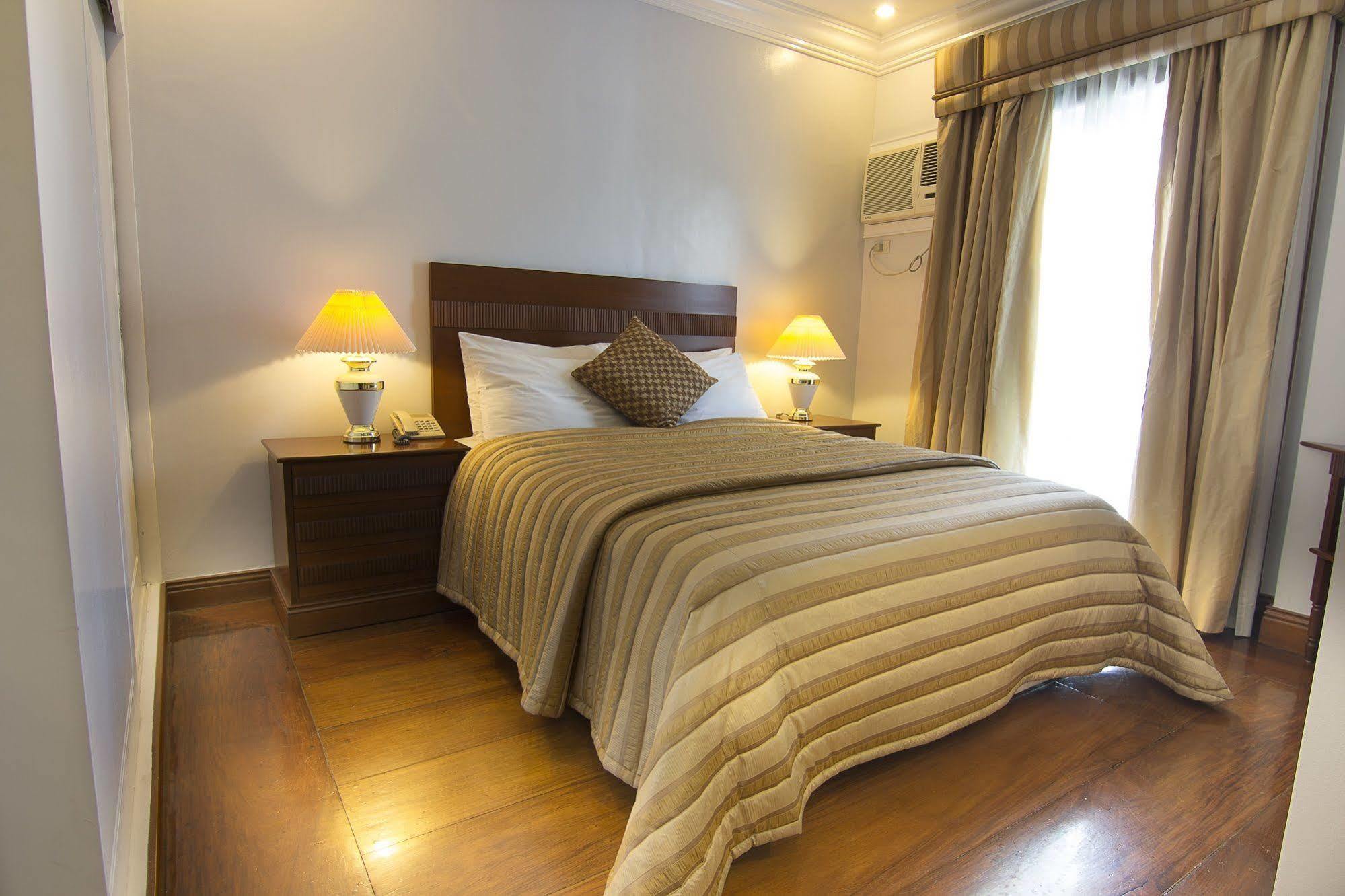 Vip Suite Hotel Makati City Extérieur photo